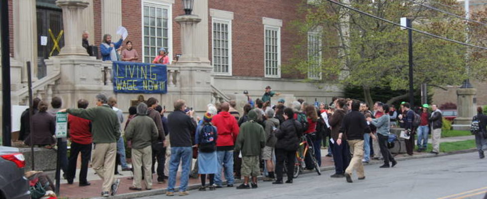 Over 100 People Rally @ Courthouse for Minimum Wage as Living Wage Resolution